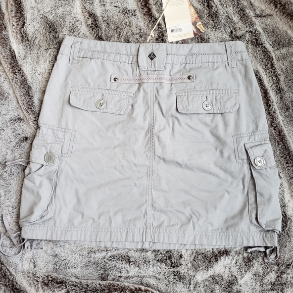 Prana Light Grey Pocket Skirt - Picture 2 of 12
